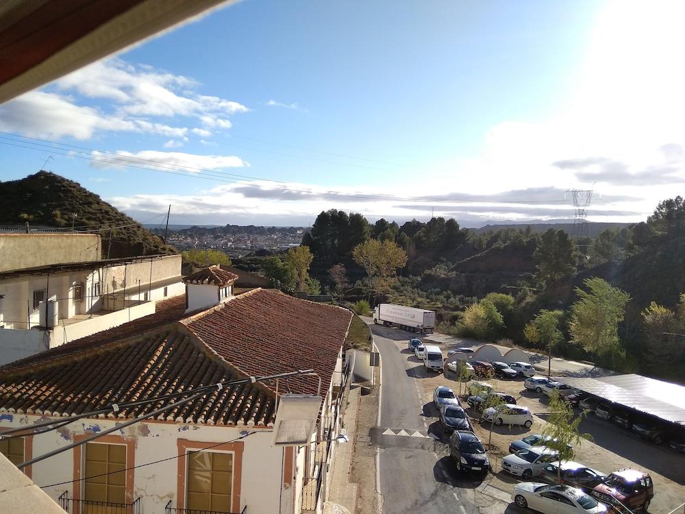 Hostal Rural Montual Los Banos  Bagian luar foto