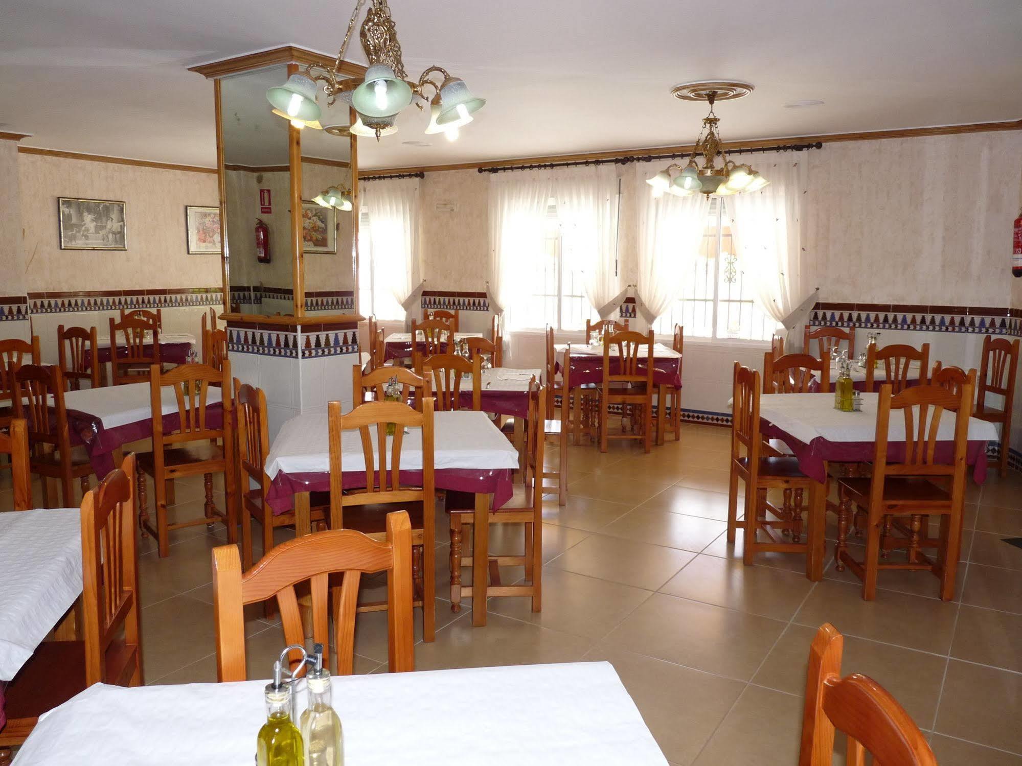 Hostal Rural Montual Los Banos  Bagian luar foto