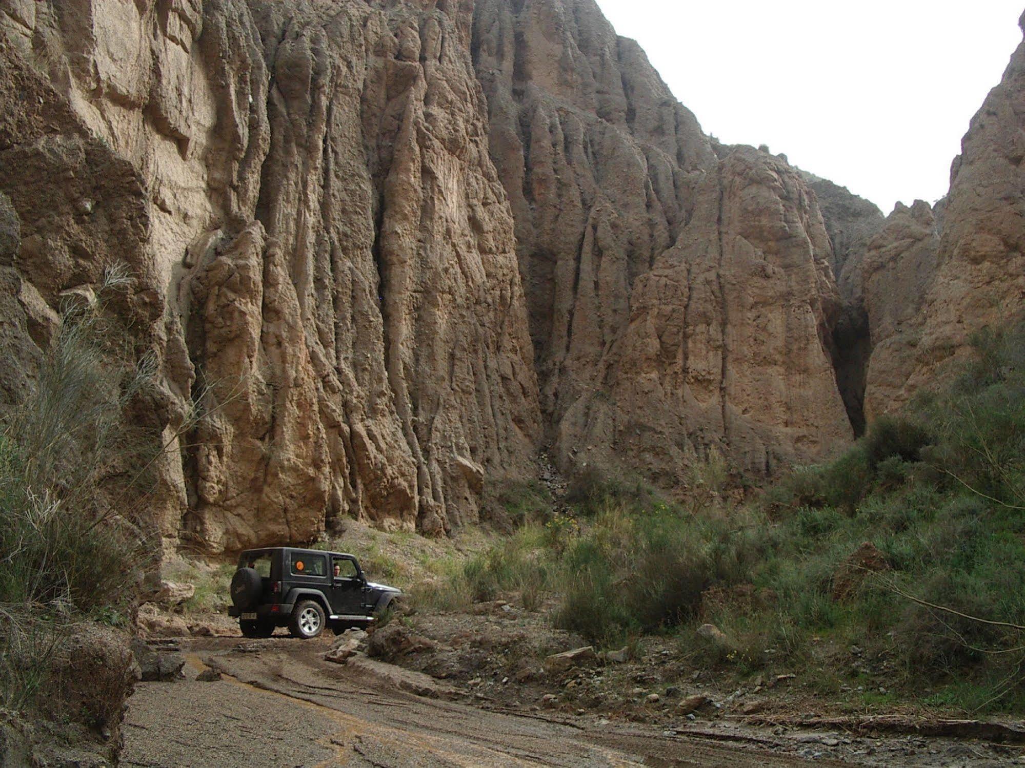 Hostal Rural Montual Los Banos  Bagian luar foto